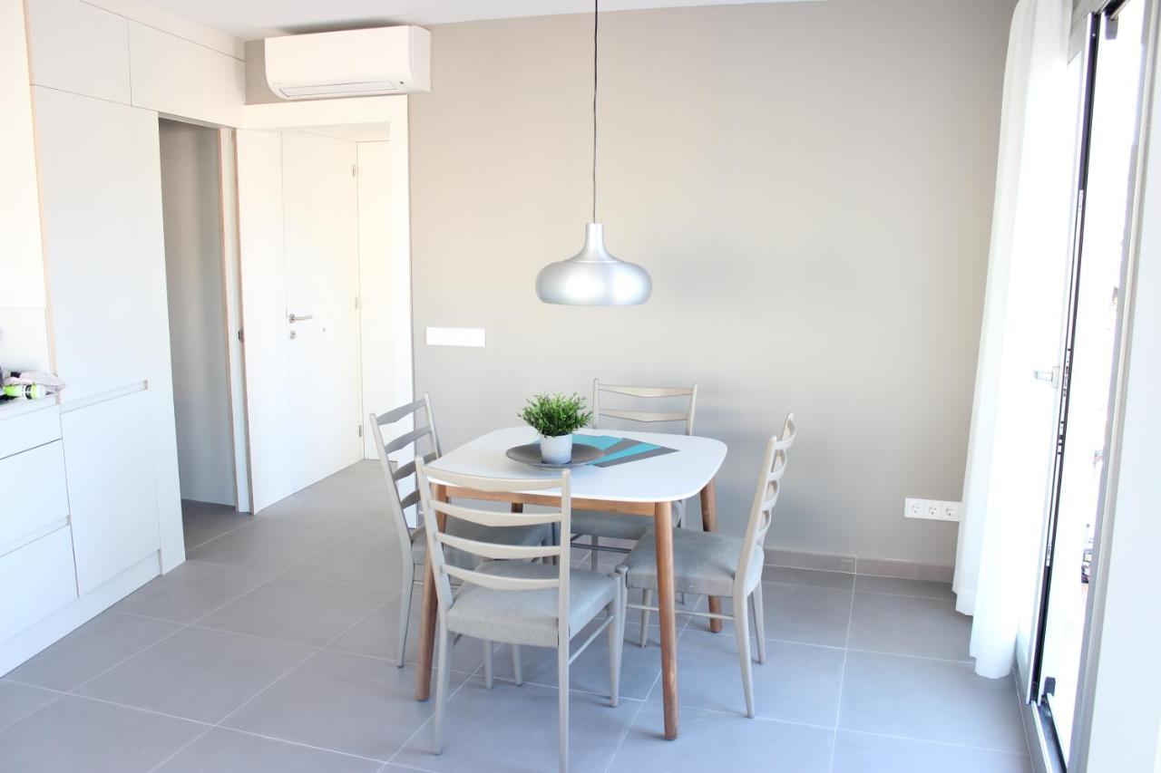 Beautiful Loft, Huge Sunny Terrace, View Over The Beach And Sea Росас Экстерьер фото