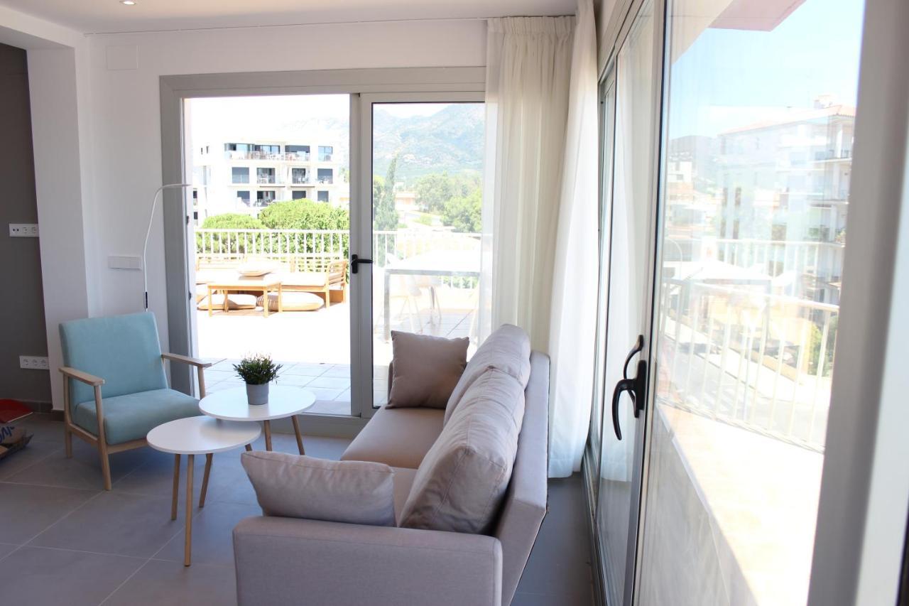 Beautiful Loft, Huge Sunny Terrace, View Over The Beach And Sea Росас Экстерьер фото